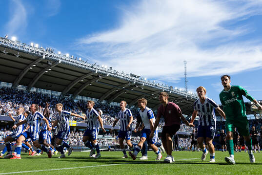IFK Göteborgs spelare jublar