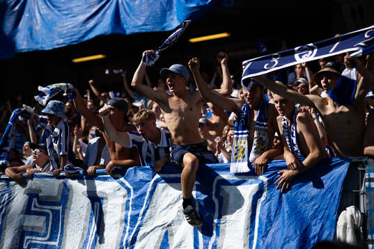 IFK Göteborgs supportrar jublar