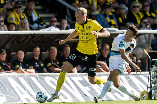 Mjällbys Herman Johansson och Djurgårdens Mikael Anderson
