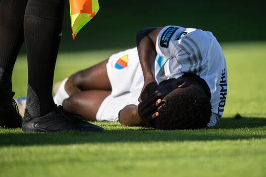 Djurgårdens Tokmac Nguen har ont