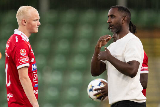 Degerfors Marcus Rafferty och tränare Henok Goitom