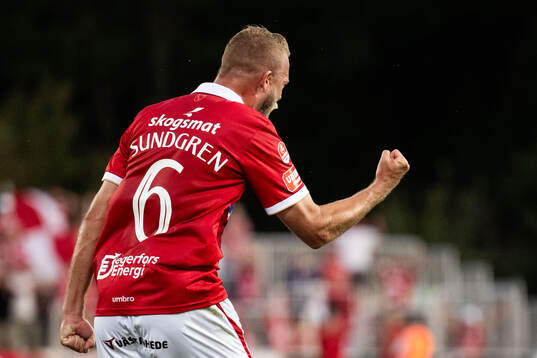 Degerfors Daniel Sundgren jublar