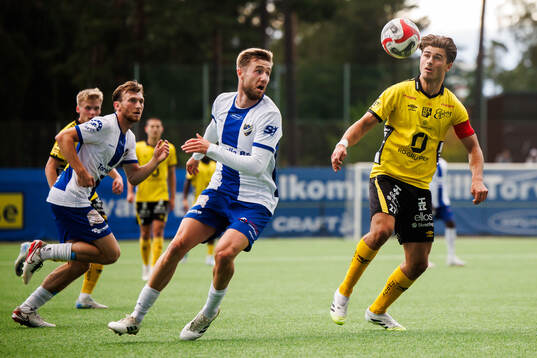 Haninges Oliver Kass Kawo och Elfsborgs Besfort Zeneli
