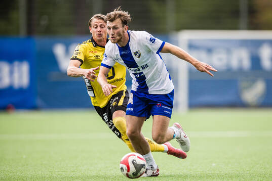 Elfsborgs Simon Hedlund och Haninges Kalle Selin Stregart