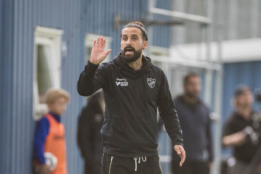 Haninges tränare Erkan Zengin