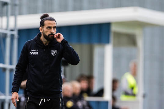 Haninges tränare Erkan Zengin deppar