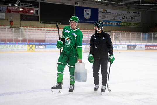 Gregor Biber och assisterande tränare Talyor Matson
