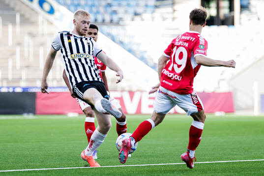 Sylvias Hugo Lewander och Kalmars Saku Ylätupa