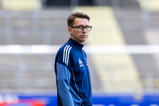 Sylvias tränare Kim Vaattovaara