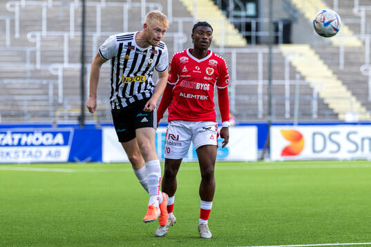 Sylvias Hugo Lewander och Kalmars Chukwuemeka Paul Nnamani