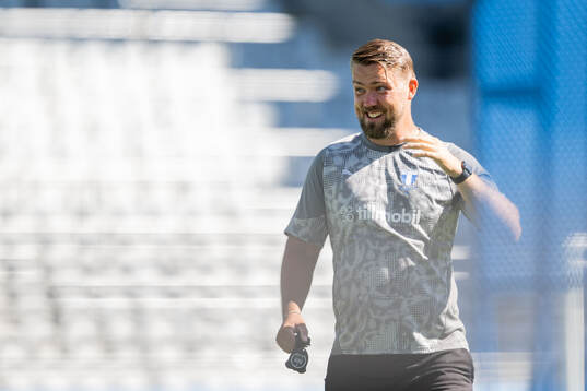Assistant coach Theodor Olsson