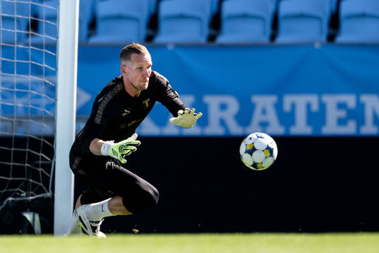 Goalkeeper Robin Olsen