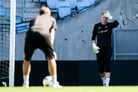 Goalkeeper Robin Olsen