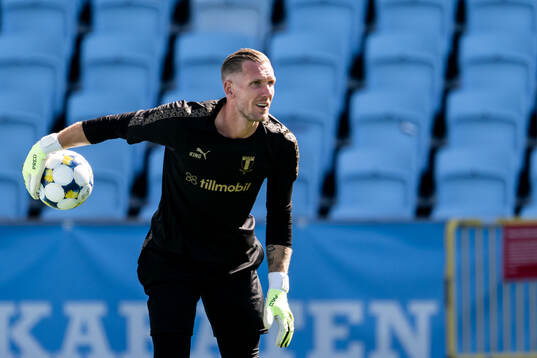 Goalkeeper Robin Olsen