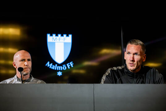 Head coach Henrik Rydström and goalkeeper Robin Olsen