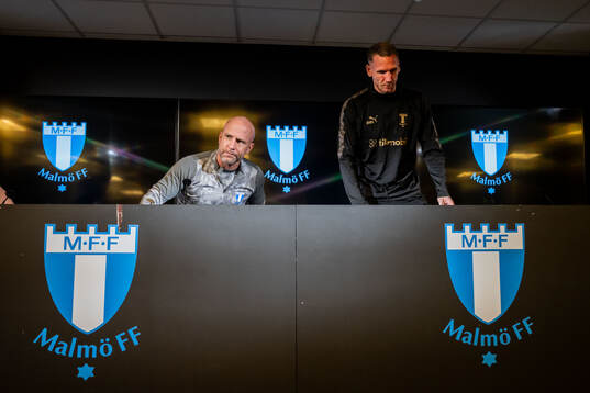 Head coach Henrik Rydström and goalkeeper Robin Olsen