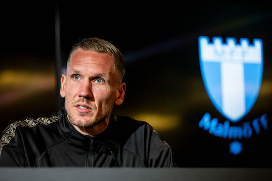 Goalkeeper Robin Olsen