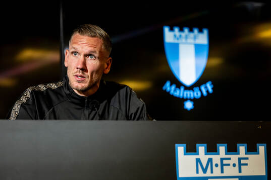 Goalkeeper Robin Olsen