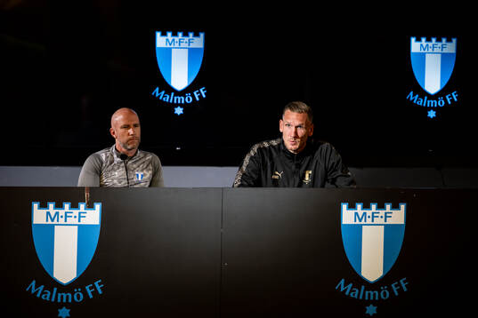 Head coach Henrik Rydström and goalkeeper Robin Olsen