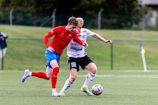 Helsingborgs Alexander Johansson och Vänersborgs FKs Liam