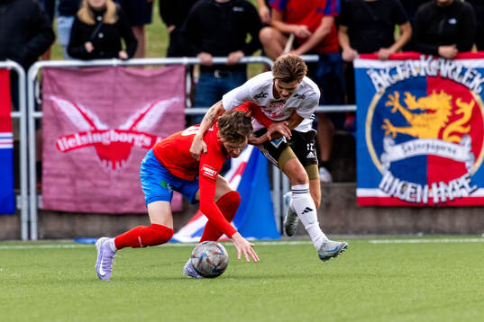 Helsingborgs Alexander Johansson och Vänersborgs FKs Noah