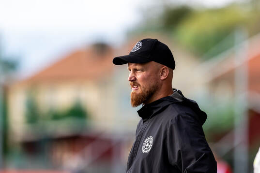 Vänersborgs FKs tränare Jonathan Gustafsson