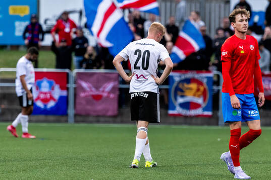 Vänersborgs FKs Liam Röhne deppar