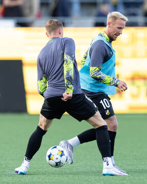 Mikkel Rygaard Jensen and Julius Lindberg of Häcken