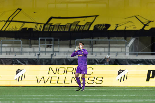 Goalkeeper Etrit Berisha of Häcken