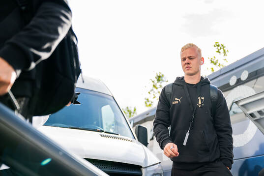 Otto Rosengren of Malmö FF arrives at the stadium