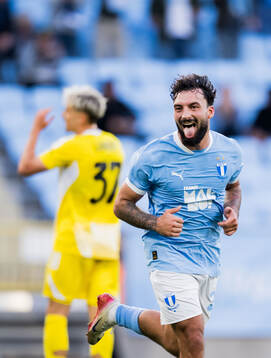 Sead Haksabanovic of Malmö FF celebrates