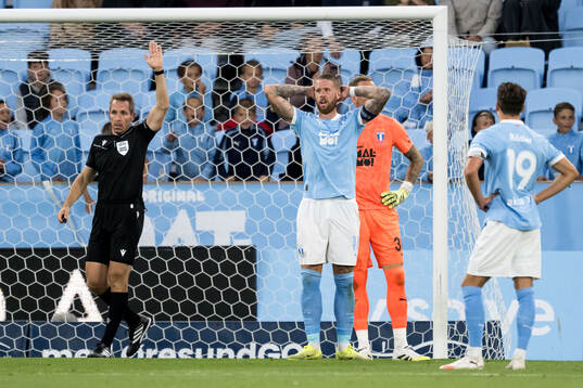 Pontus Jansson of Malmö FF looks dejected