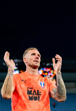 Goalkeeper Robin Olsen of Malmö FF celebrates