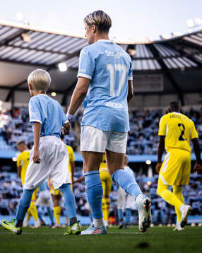 Jens Stryger Larsen of Malmö FF enter the pitch