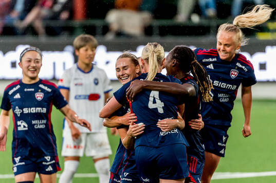 Rosengårds Emma Pennsäter jublar