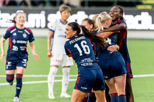 Rosengårds Emma Pennsäter jublar