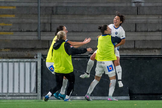 Växjö DFFs Miho Kamogawa jublar