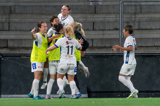 Växjö DFFs Miho Kamogawa jublar