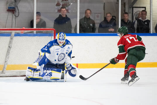 Målvakt Marcus Gidlöf och Isac Born