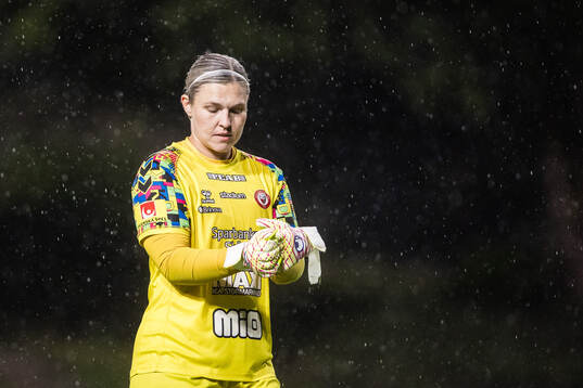 Kristianstads målvakt Moa Olsson deppar