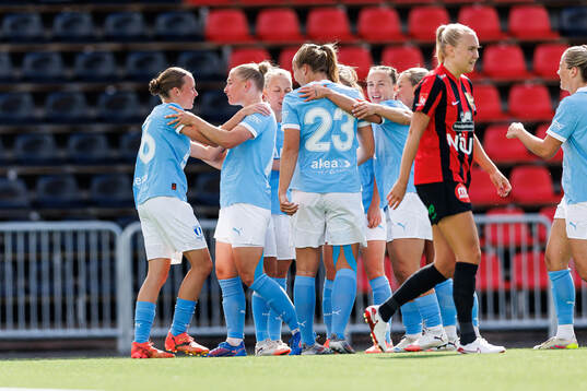 Malmö FFs Lovisa Breland jublar