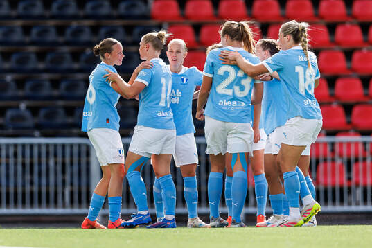 Malmö FFs Lovisa Breland jublar