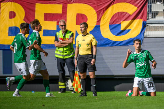 Brages målskytt Amar Muhsin jublar