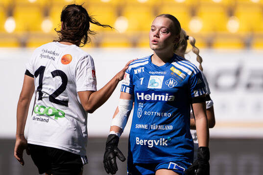 Mallbackens målvakt Wilma Delerud skada
