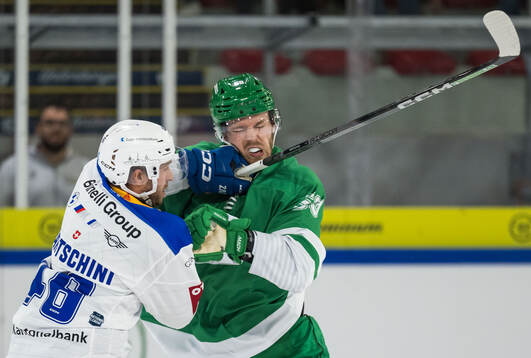 Zugs Lino Martschini och Rögles Filip Johansson