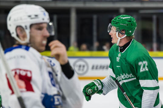Rögles Fredrik Olofsson jublar