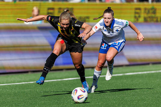 Häckens Alice Bergström och IFK Norrköpings Deborah-Anne