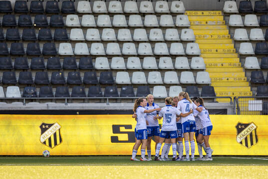 IFK Norrköpings spelare jublar
