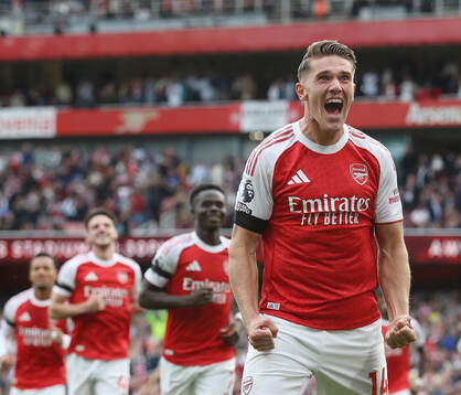 Viktor Gyökeres of Arsenal celebrates