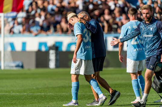 Malmö FFs Hugo Bolin har ont